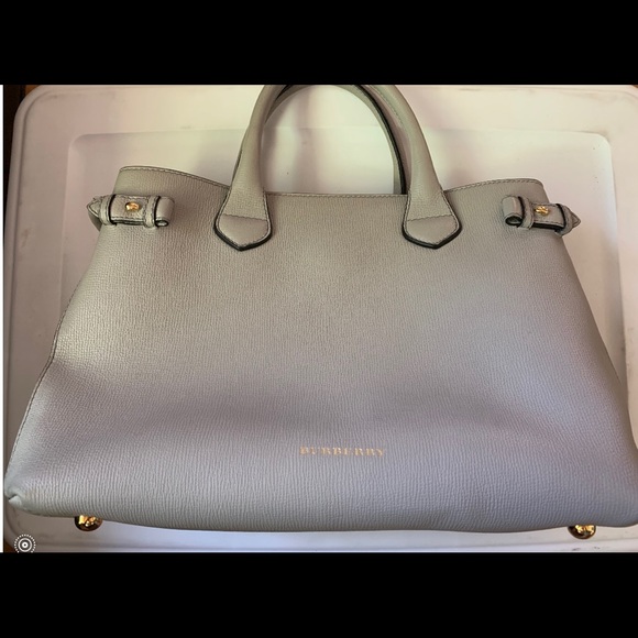 Burberry Handbags - Authentic Burberry Purse